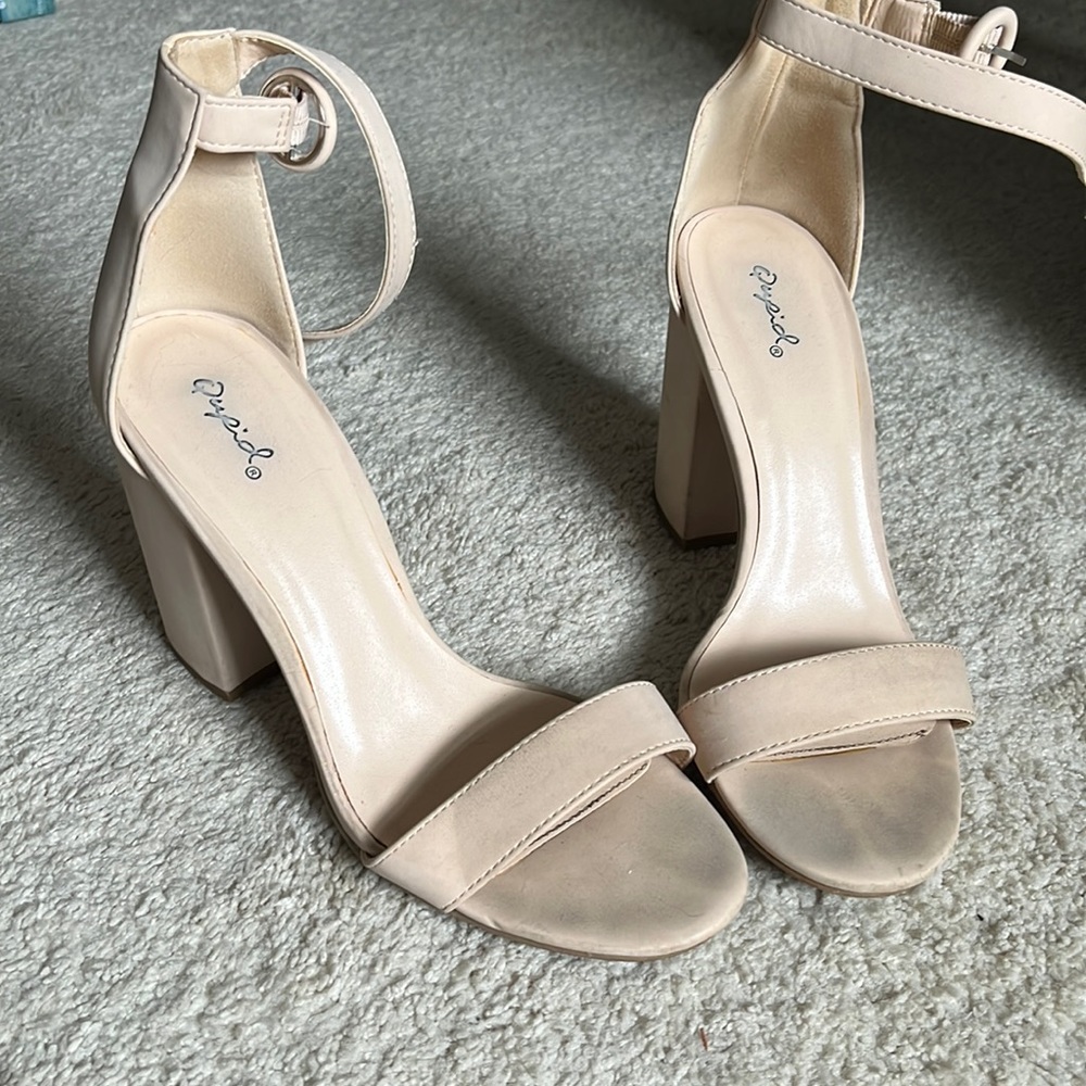 Beige heels